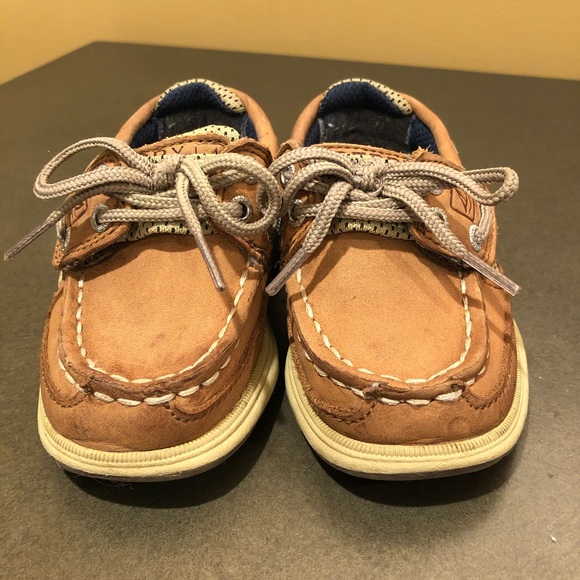 Size 5 toddler Sperry boat shoes - Picture 2 of 3